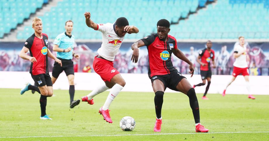 [图]拜仁再获益！10东说念主莱比锡主场2-2平落伍9分